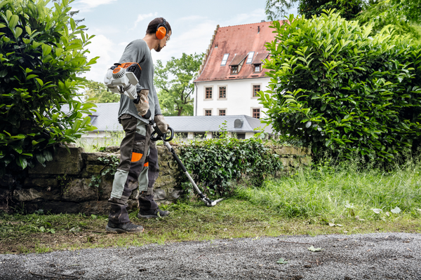 STIHL FH-KM 145° Gestrüppschneider